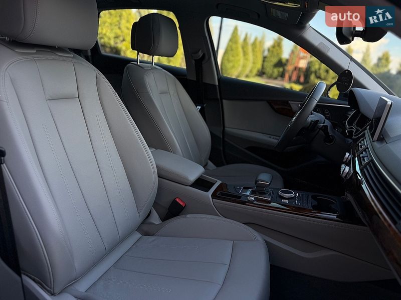 Седан Audi A4 2019 в Киеве