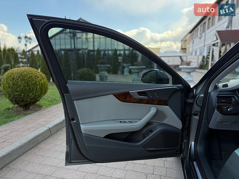 Седан Audi A4 2019 в Киеве