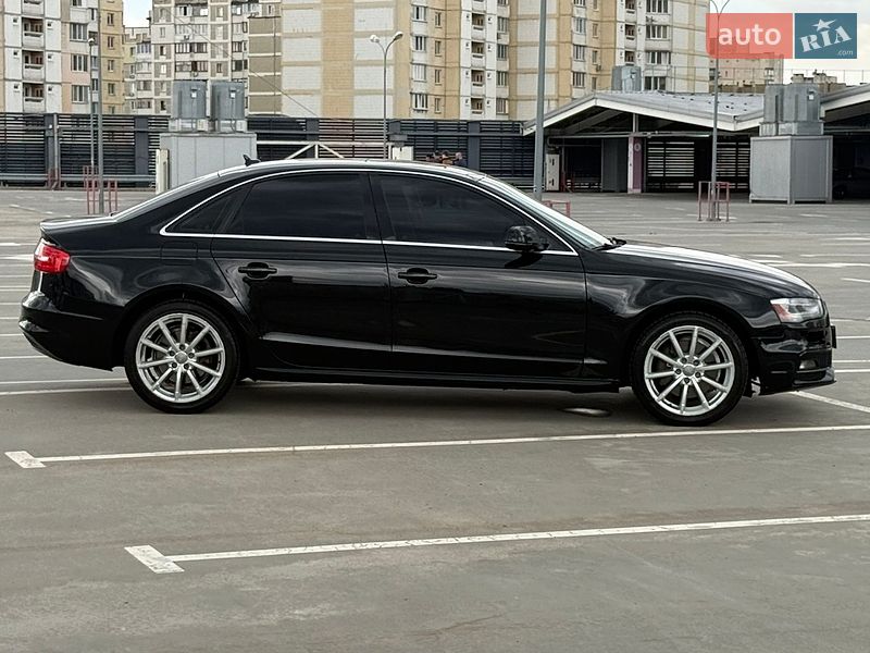 Седан Audi A4 2016 в Киеве