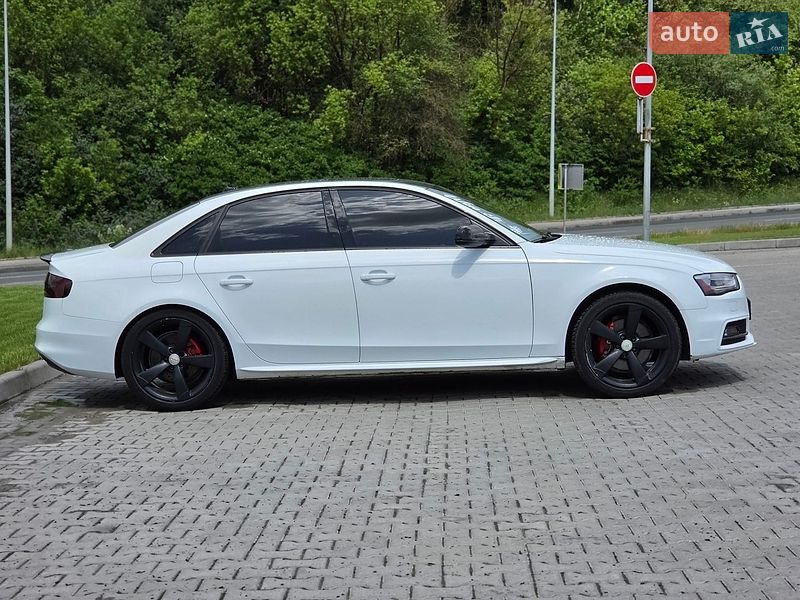 Седан Audi A4 2014 в Тернополе