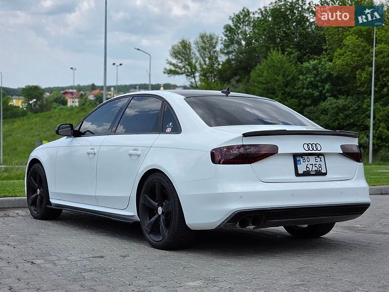 Седан Audi A4 2014 в Тернополе