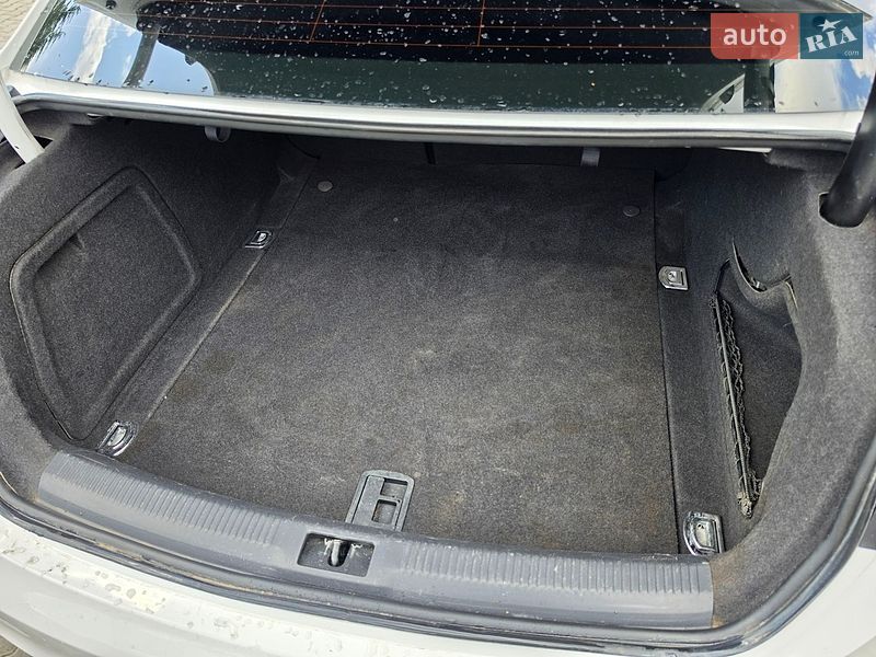 Седан Audi A4 2014 в Тернополе