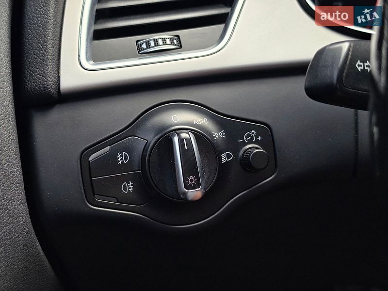 Седан Audi A4 2014 в Тернополе