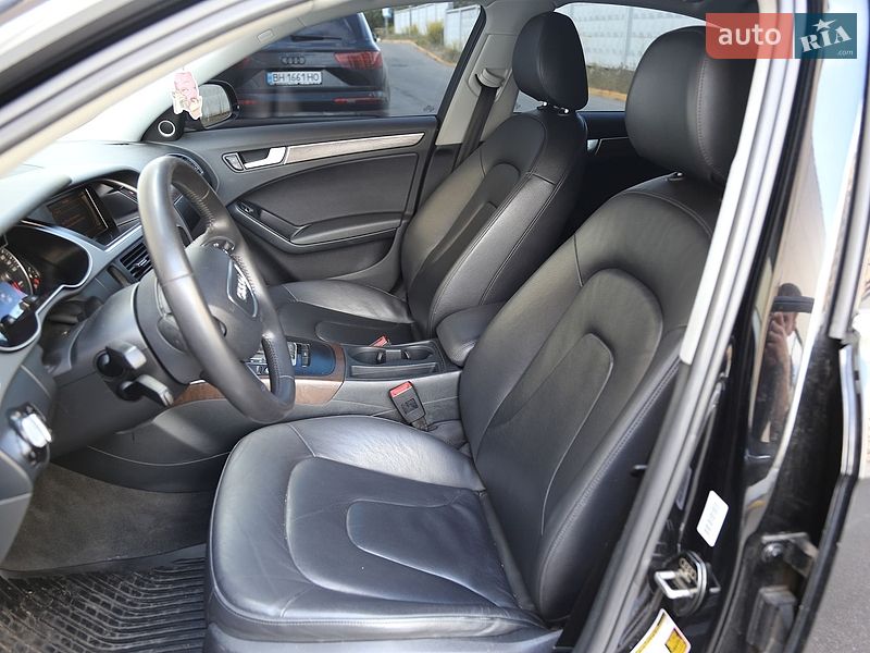 Седан Audi A4 2013 в Киеве
