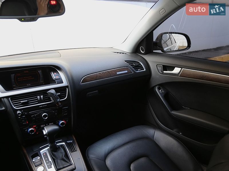 Седан Audi A4 2013 в Киеве