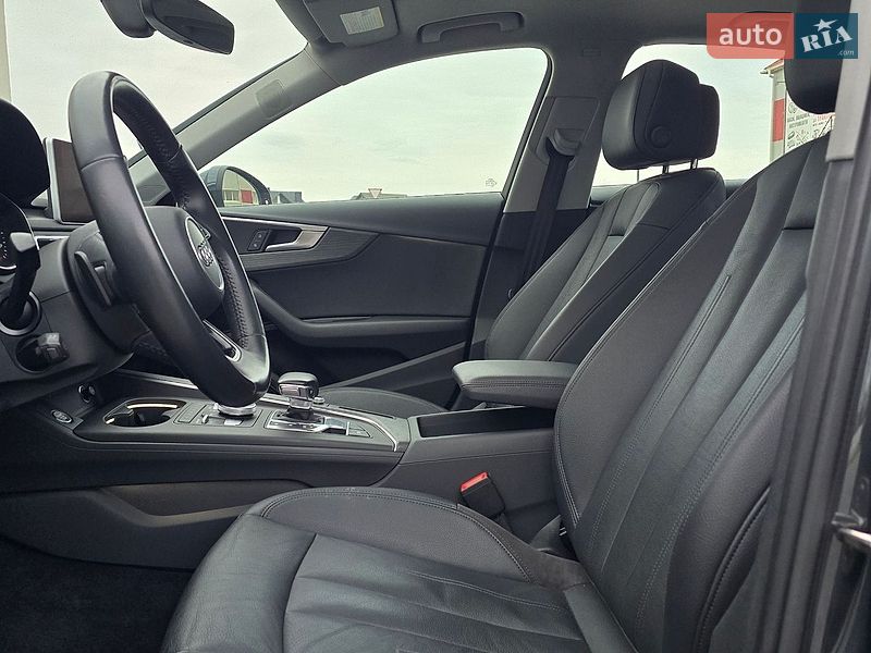 Седан Audi A4 2017 в Луцке