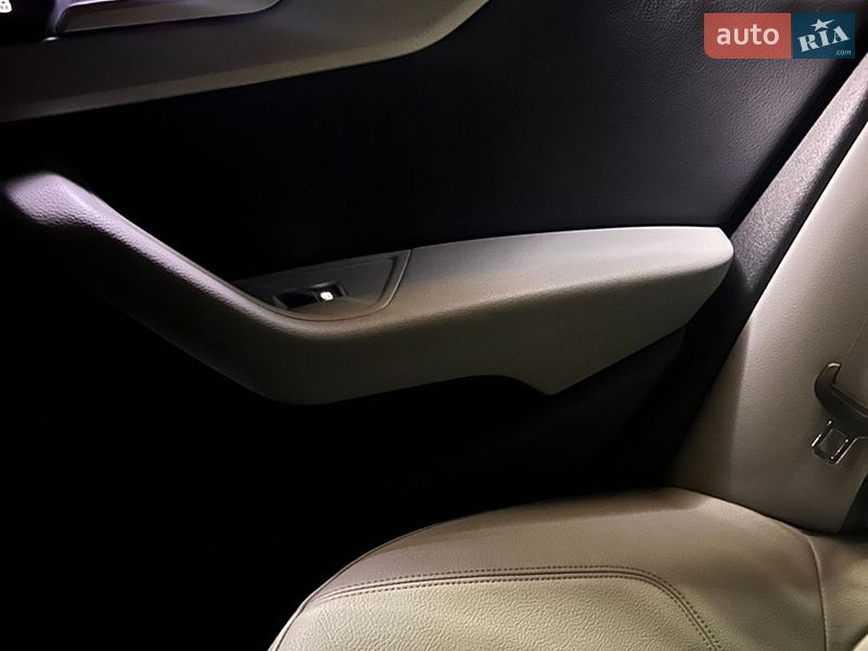 Седан Audi A4 2017 в Киеве