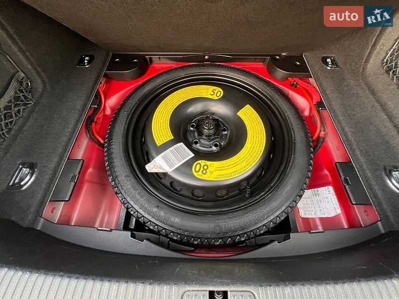 Седан Audi A4 2017 в Киеве