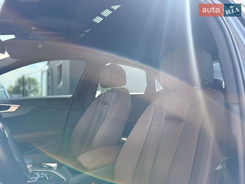 Седан Audi A4 2018 в Львові