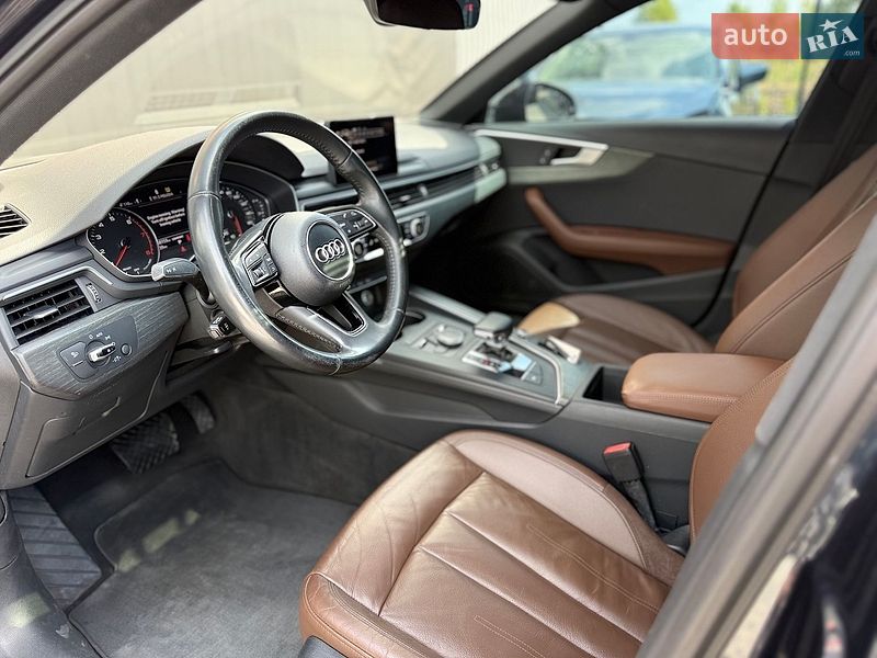 Седан Audi A4 2018 в Львові