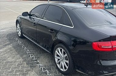 Седан Audi A4 2013 в Киеве