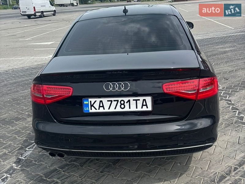 Седан Audi A4 2013 в Киеве