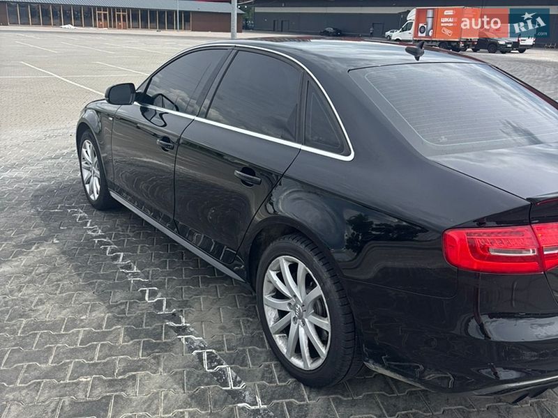 Седан Audi A4 2013 в Киеве