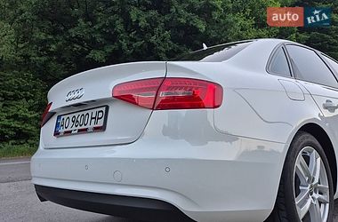 Седан Audi A4 2013 в Рахові