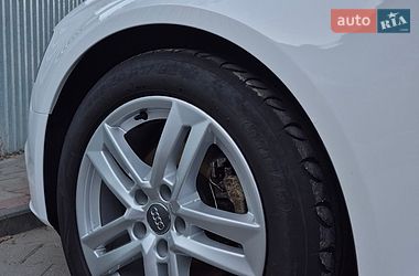 Седан Audi A4 2013 в Рахові