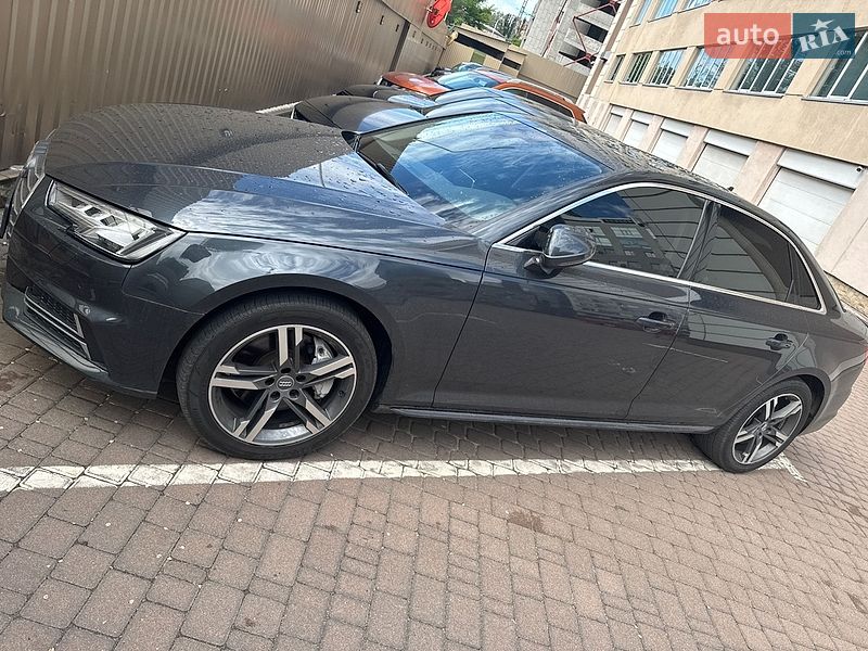 Седан Audi A4 2018 в Киеве