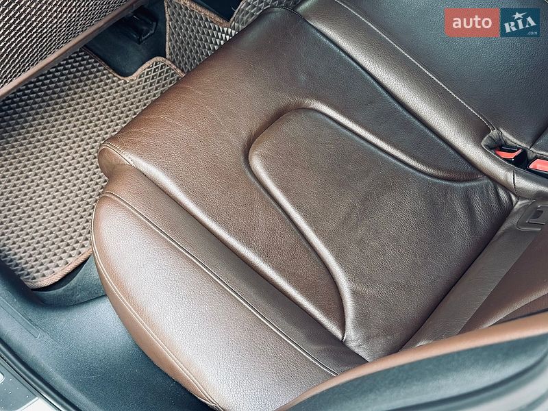 Седан Audi A4 2014 в Кременчуге