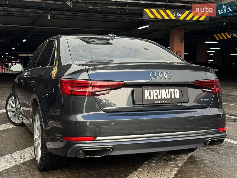 Седан Audi A4 2019 в Киеве