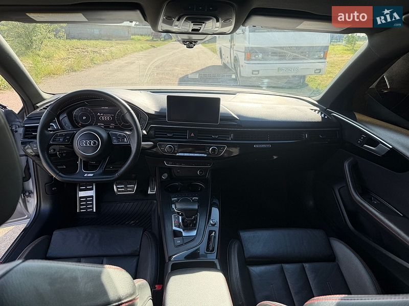 Седан Audi A4 2019 в Одессе