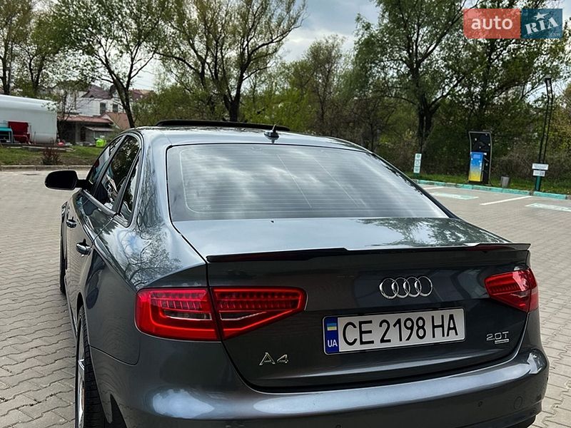 Седан Audi A4 2012 в Чернівцях