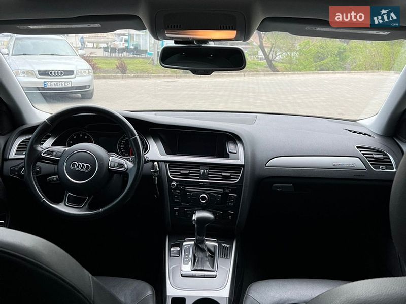 Седан Audi A4 2012 в Чернівцях