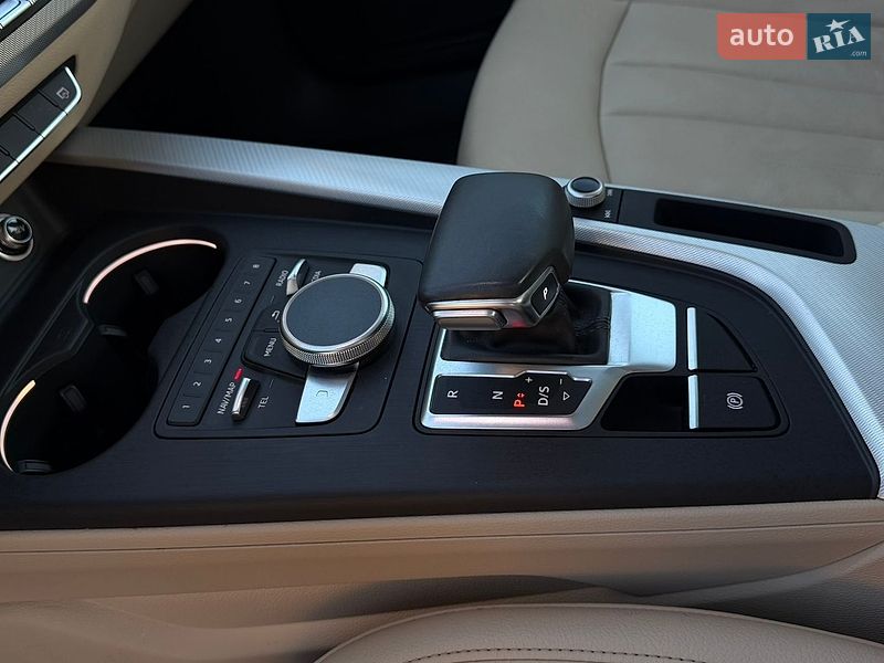 Седан Audi A4 2018 в Кременчуці