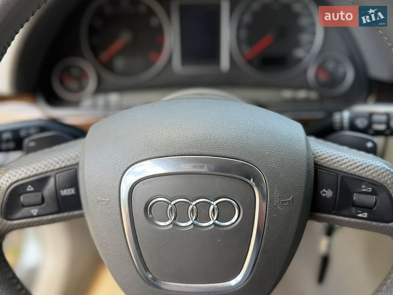 Седан Audi A4 2006 в Балті