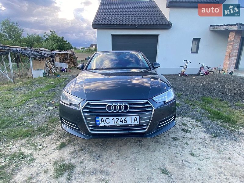Седан Audi A4 2016 в Луцке