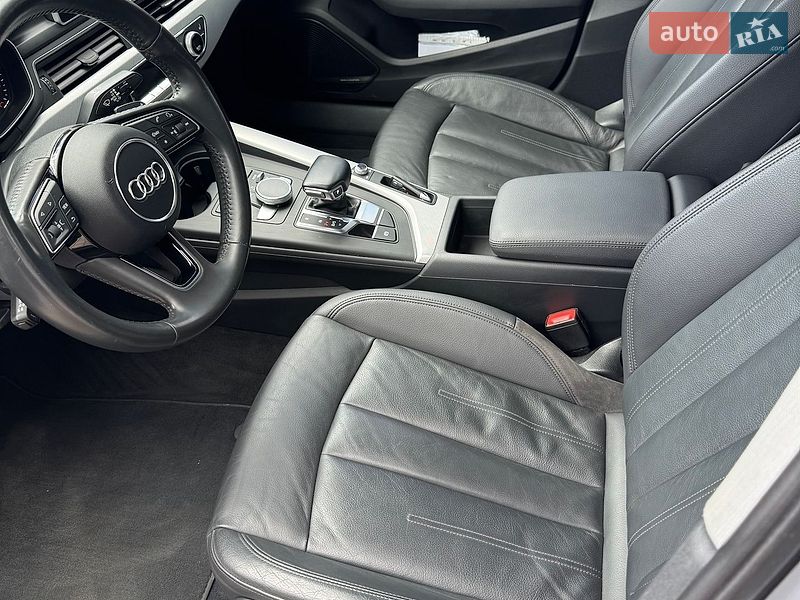 Седан Audi A4 2017 в Львове