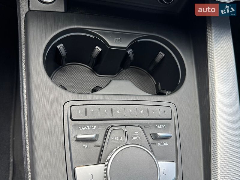 Седан Audi A4 2017 в Львове