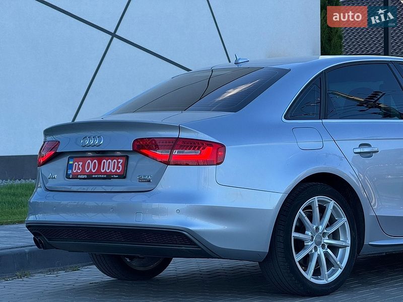 Седан Audi A4 2015 в Луцке