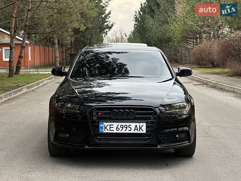 Седан Audi A4 2013 в Дніпрі