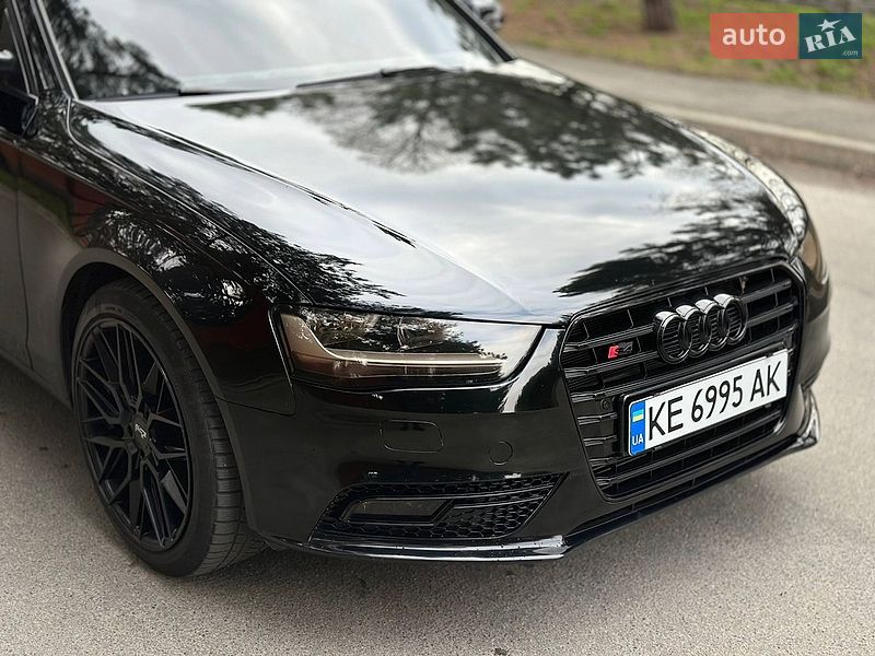 Седан Audi A4 2013 в Дніпрі