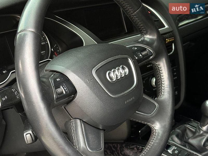 Седан Audi A4 2013 в Дніпрі