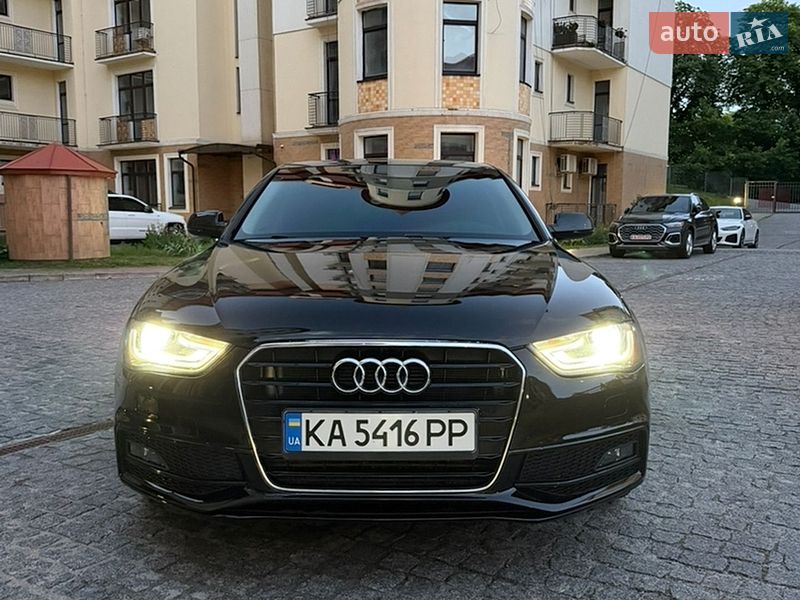 Седан Audi A4 2015 в Киеве