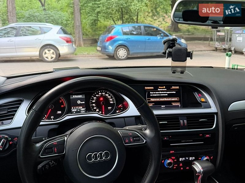 Седан Audi A4 2015 в Киеве