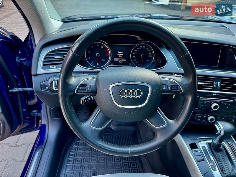 Седан Audi A4 2012 в Владимире