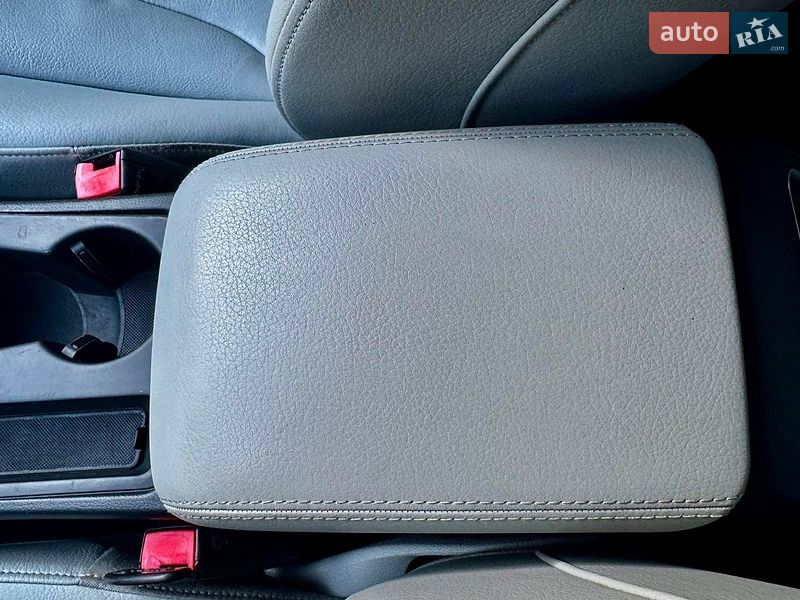 Седан Audi A4 2012 в Владимире