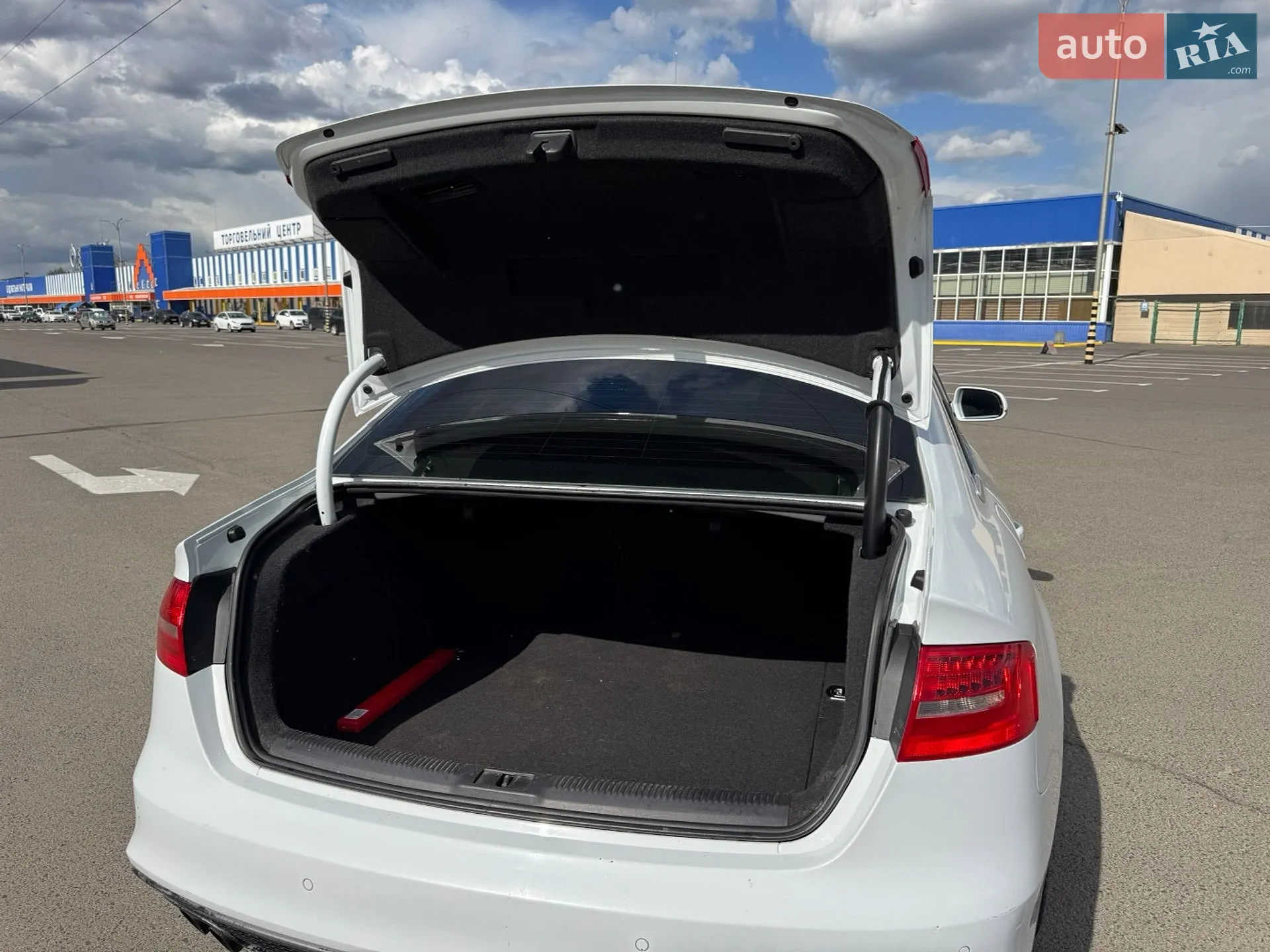 2013 Audi A4 - мініатюра 32