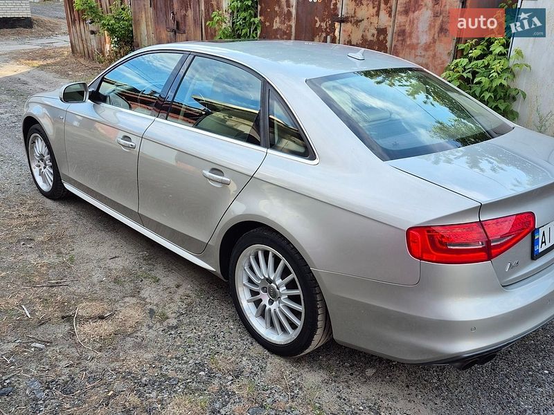 Седан Audi A4 2013 в Киеве