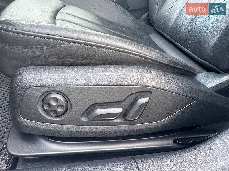 Седан Audi A4 2019 в Киеве