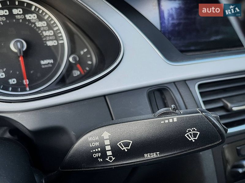 Седан Audi A4 2015 в Николаеве