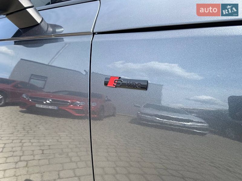 Седан Audi A4 2019 в Львове