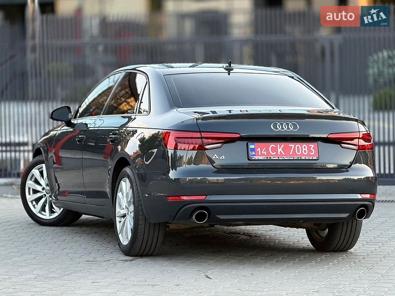 Седан Audi A4 2017 в Львове