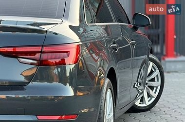 Седан Audi A4 2017 в Львове