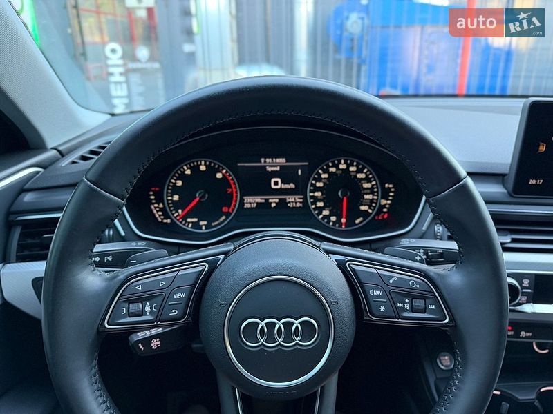 Седан Audi A4 2017 в Львове