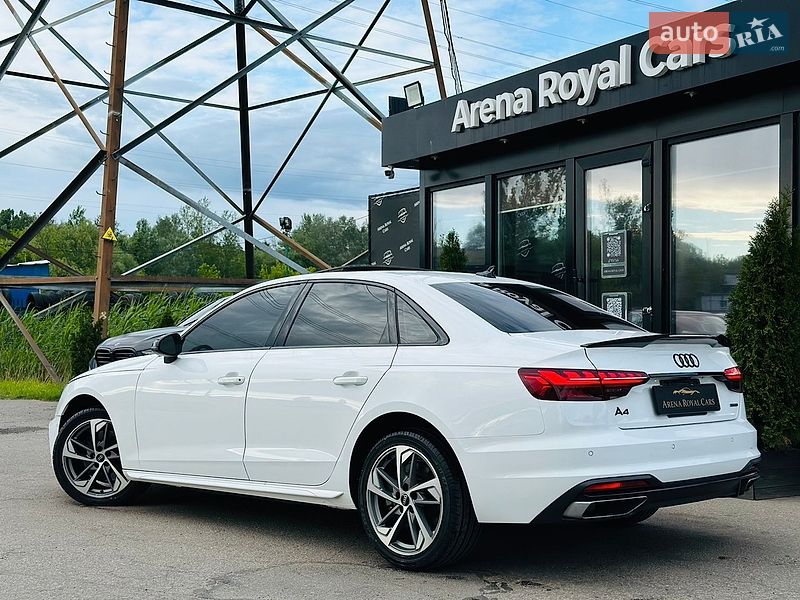 Седан Audi A4 2022 в Харькове