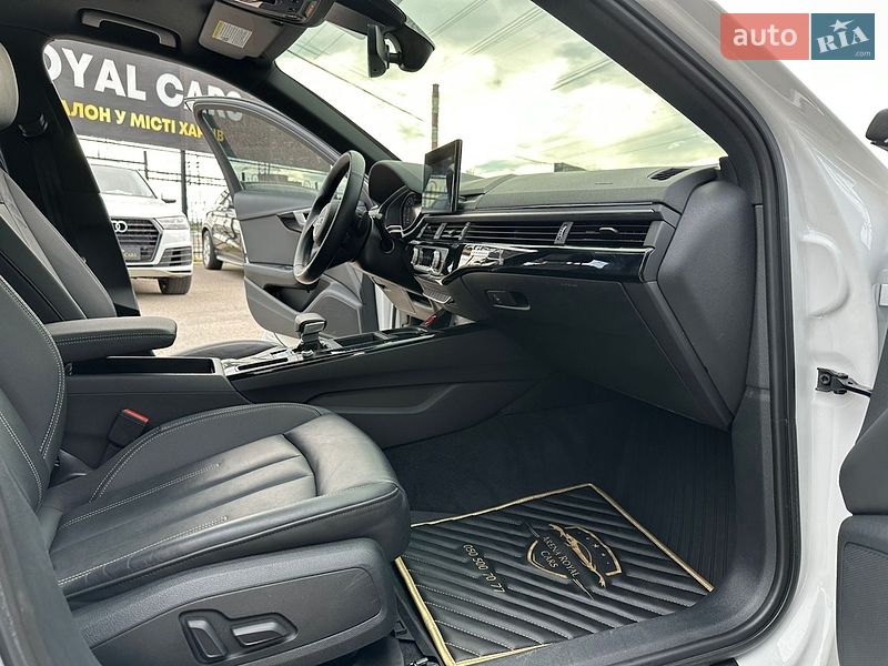 Седан Audi A4 2022 в Харькове