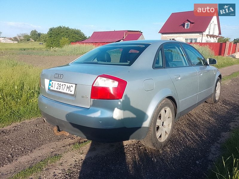 Седан Audi A4 2001 в Переяславі