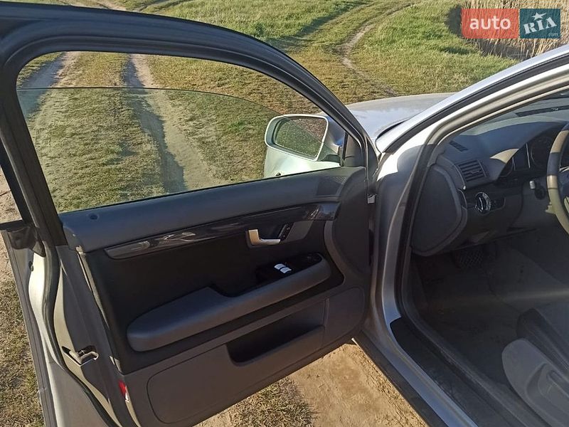 Седан Audi A4 2001 в Переяславі